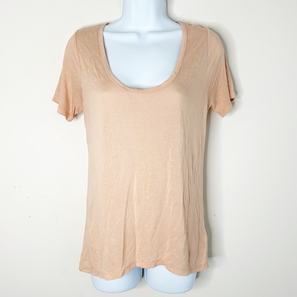 Aritzia Babaton T-shirt Short Sleeve Crew neck Salmon Pink Size Small